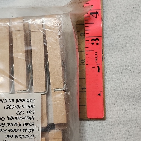 NIB Set of 6 count Jumbo Plastic & 100 hardwood clothespins with CEDAR Hangers - Picture 14 of 16